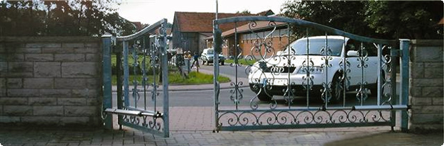 gate system with revolving gate drive 